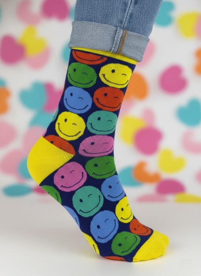 Neşeli Emojiler Desenli Çorap