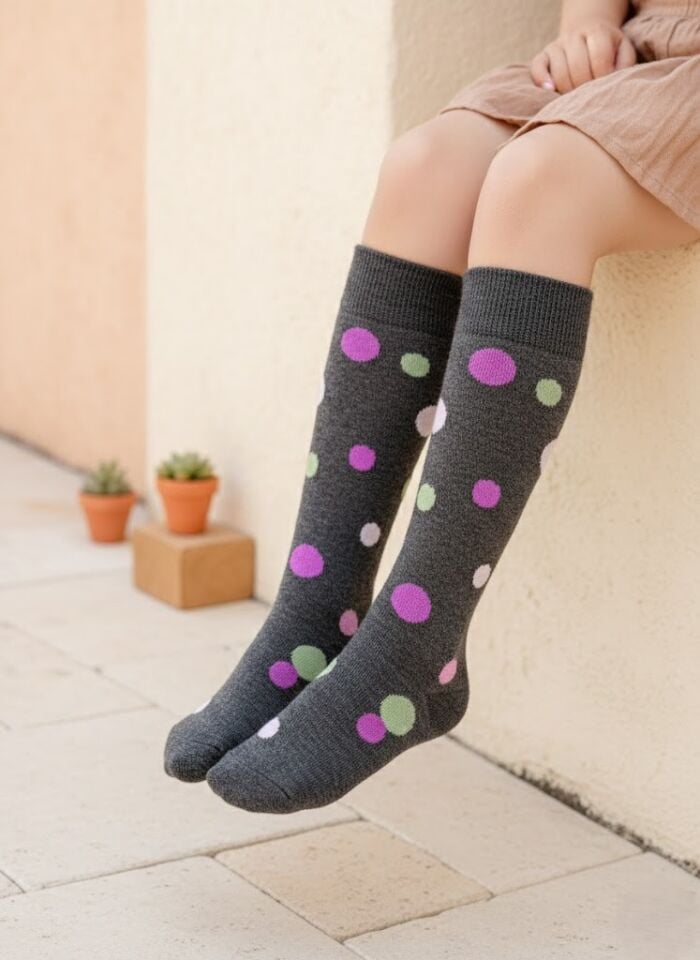 Puantiye Desenli Çocuk Dizaltı Çorap