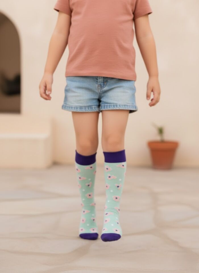Çiçek Desenli Çocuk Dizaltı Çorap